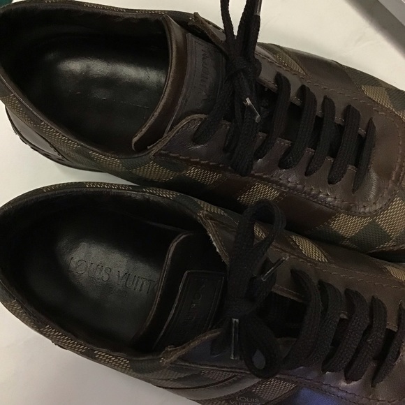 Louis Vuitton Damien Sneakers - Picture 2 of 5